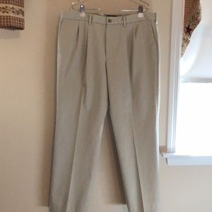 Dockers Classic Khaki Panrs